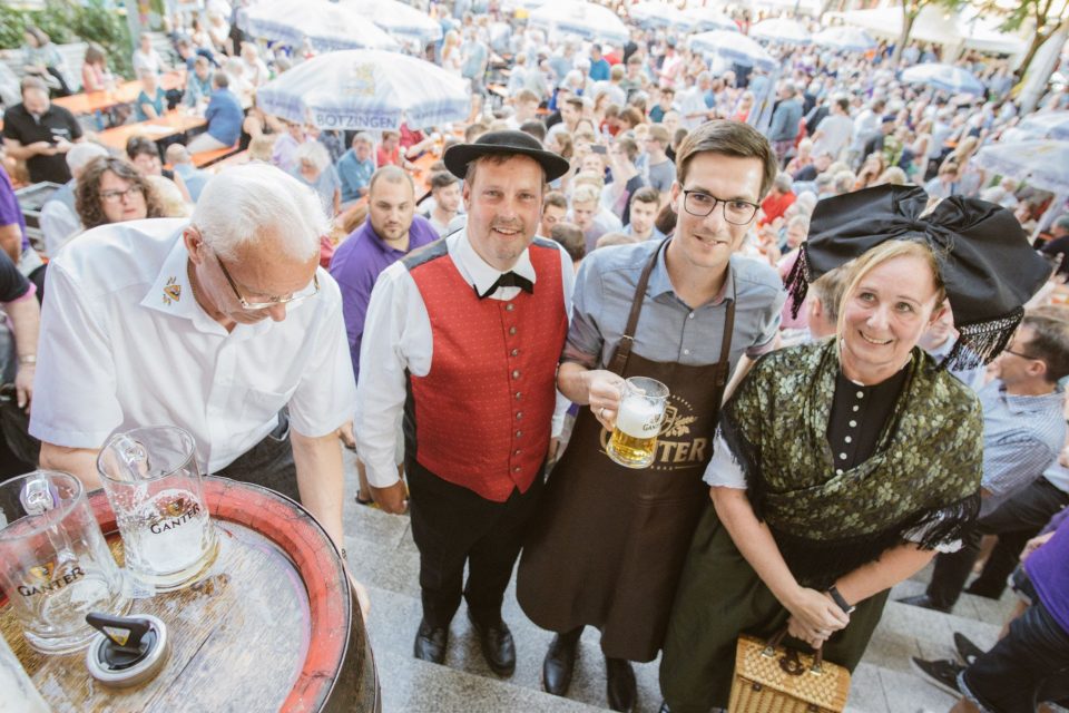 Fassanstich beim 40. Herdermer Hock
